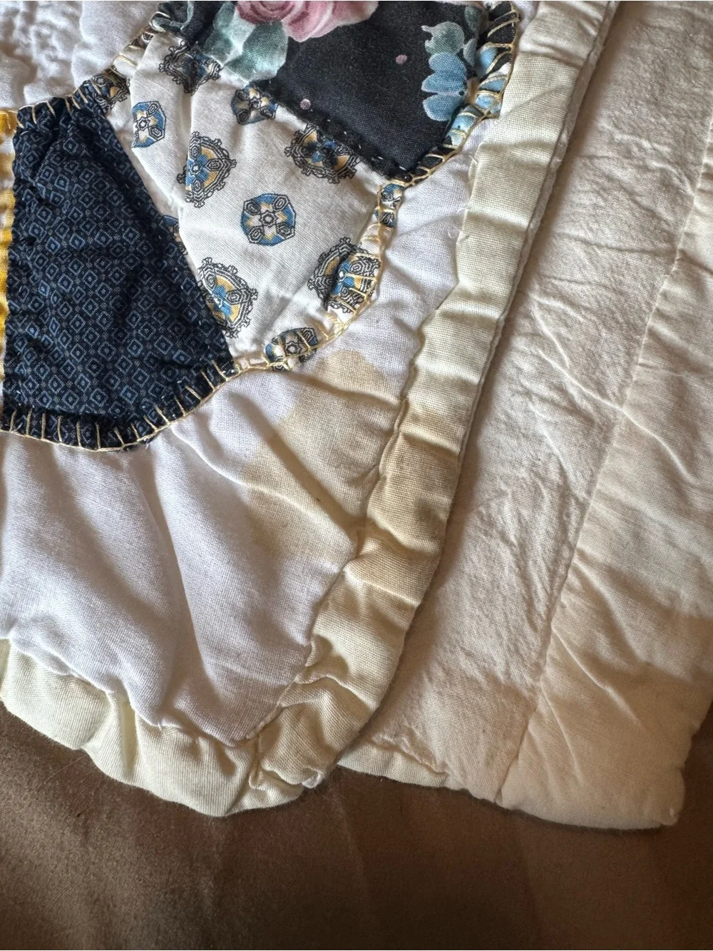 Handmade Vintage Dresden Plate Quilt - Colorful Patchwork on White